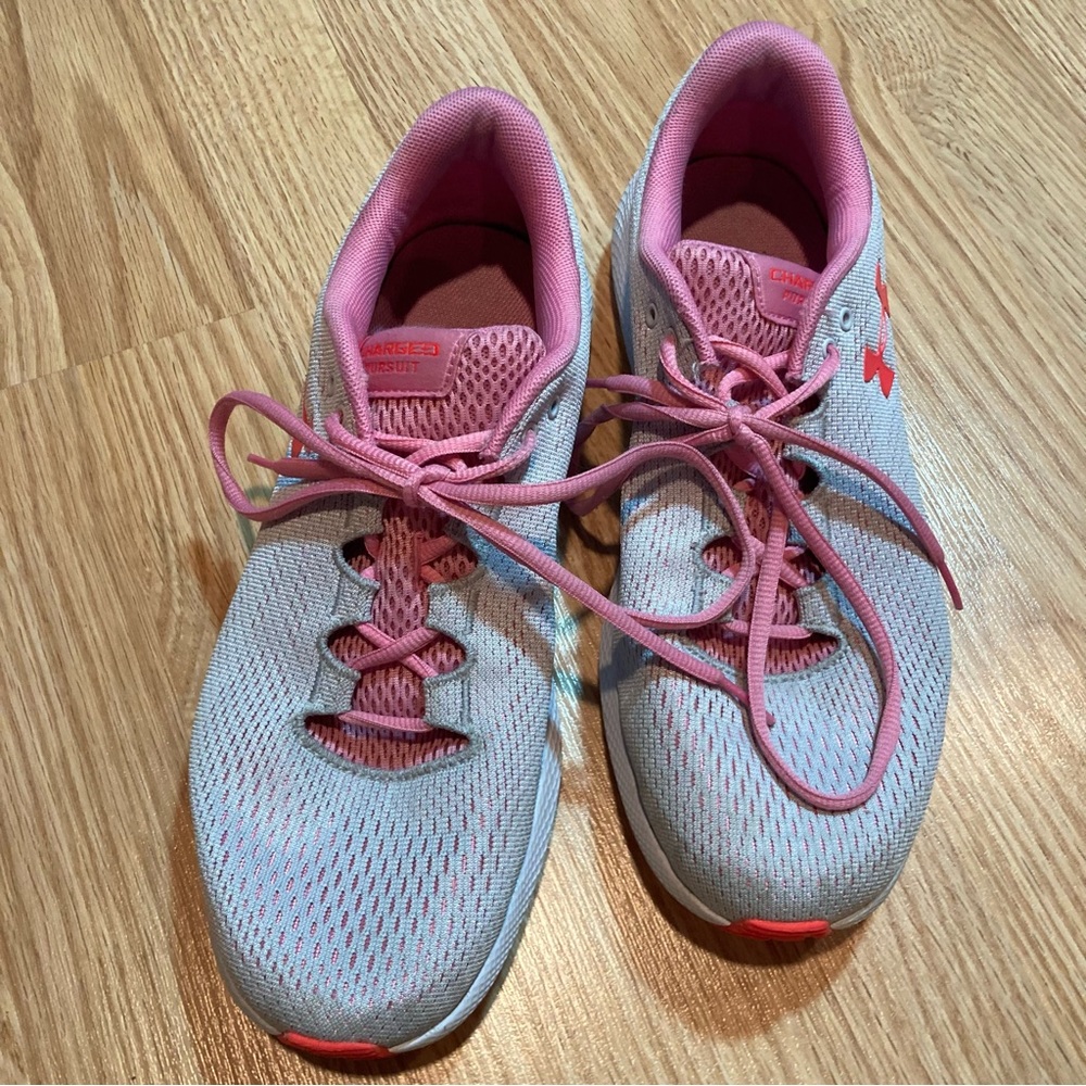Women’s Under Armour Pursuit athletic‎ shoes 10